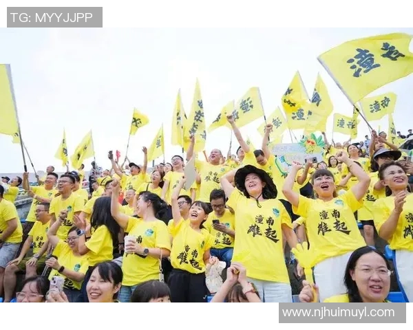 足球巨星同框合影大巴闪耀登场点燃球迷热情欢呼时刻